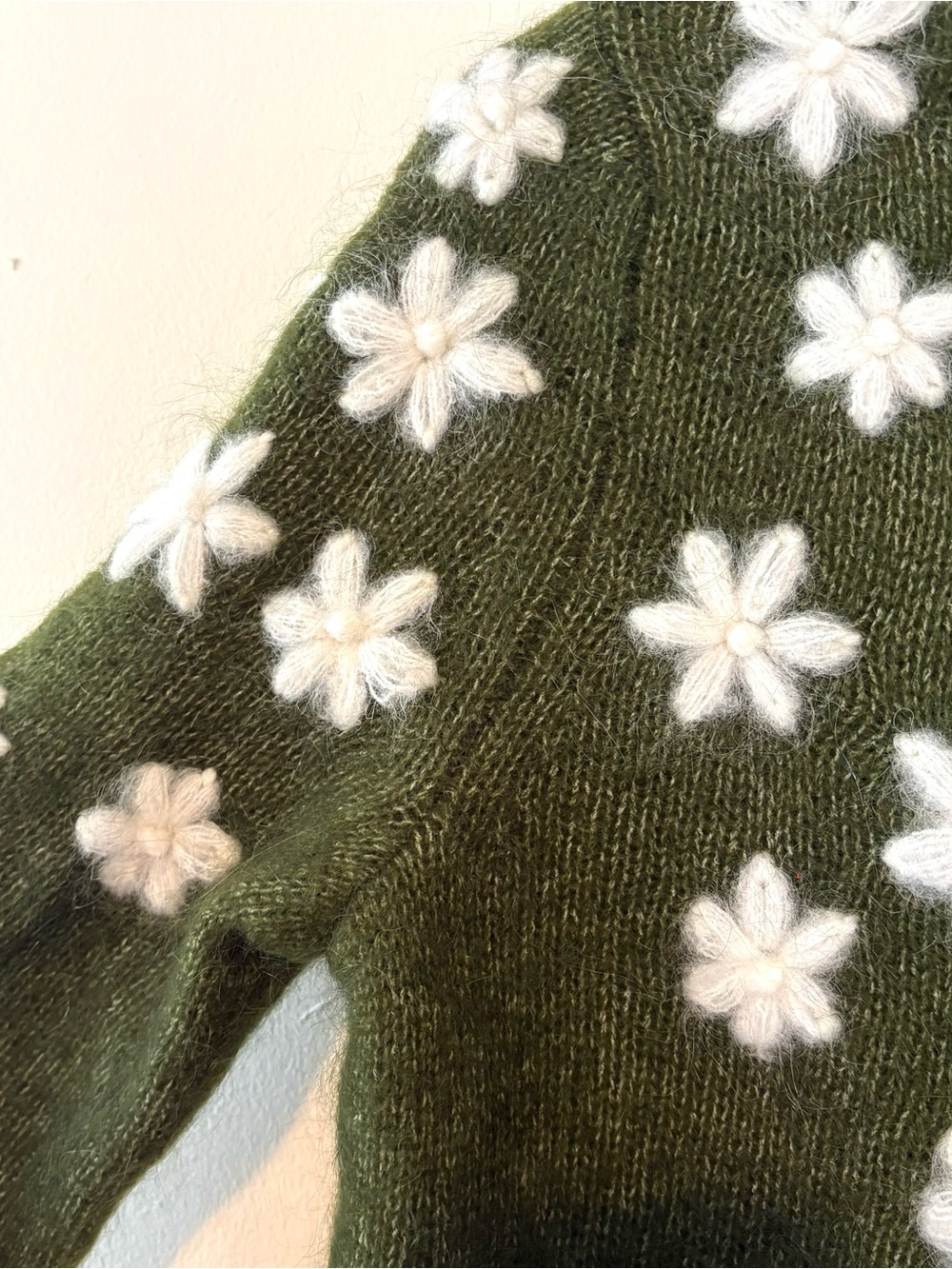 Sezane Andrew flower cardigan in perfect green - Picture 4 of 7